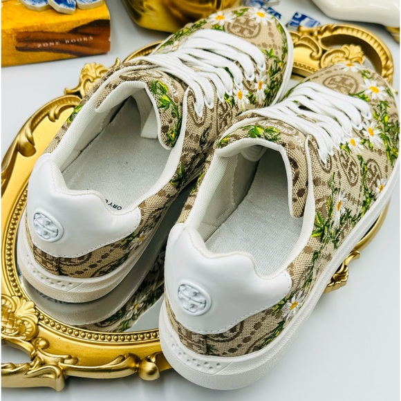 🆕 TORY BURCH 🧿 NWOT Howell Court T Monogram Floral-Embroidered Sneakers - Picture 9 of 16